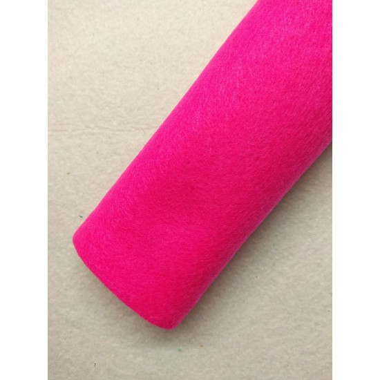 Фетр мягкий 1,5 мм (20*30 см) цв. малиновый,  цена за лист